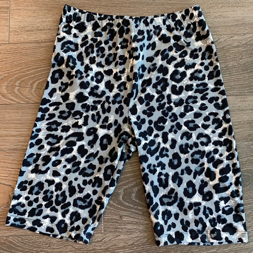 NWOT Gray & Black Leopard Print Bike Shorts